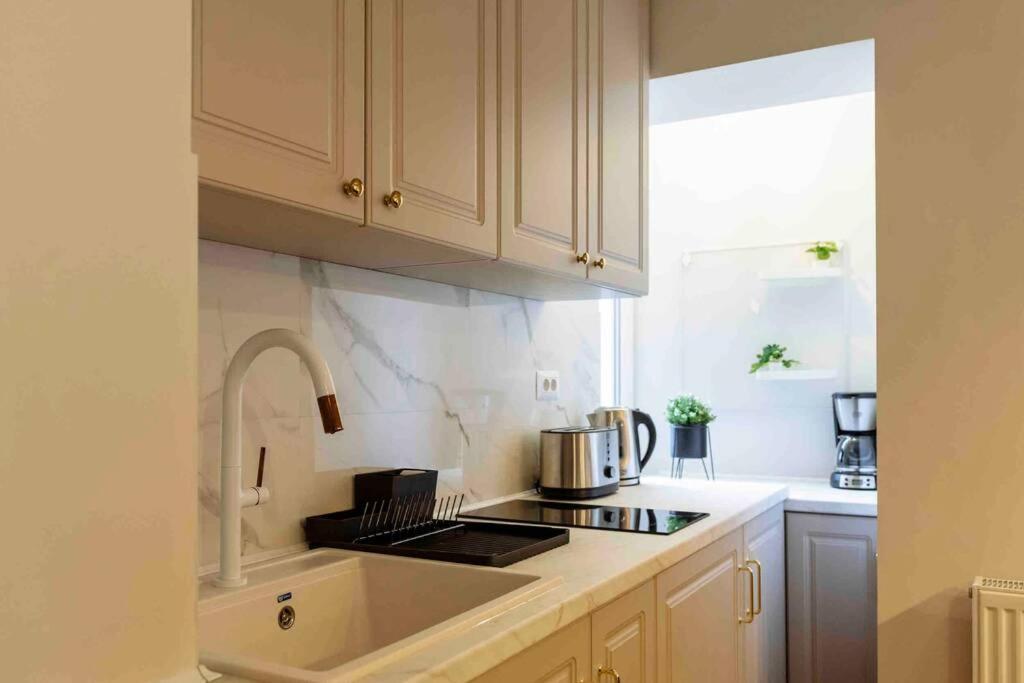 Apartament Stunning Views 2Br Intercontinental Flat Bukareszt Zewnętrze zdjęcie