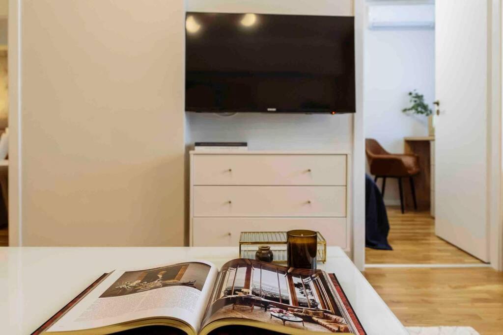 Apartament Stunning Views 2Br Intercontinental Flat Bukareszt Zewnętrze zdjęcie